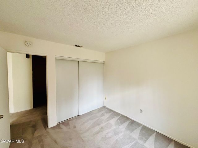 3220 E Avenue S2, Palmdale, CA 93550