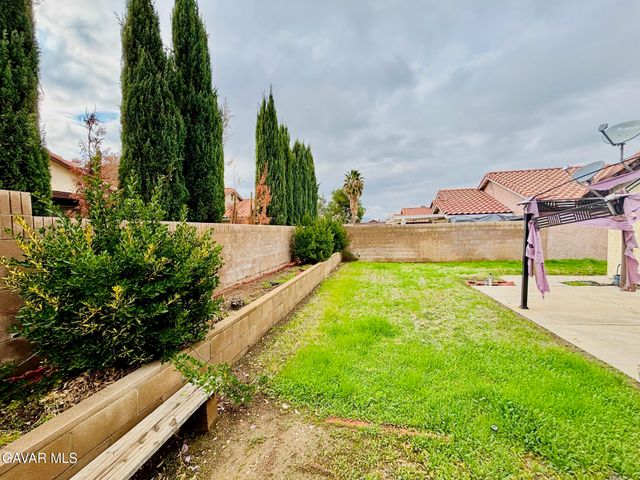 3220 E Avenue S2, Palmdale, CA 93550