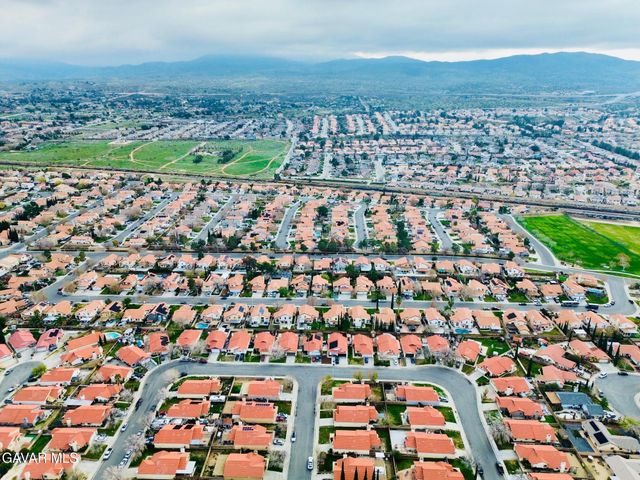 3220 E Avenue S2, Palmdale, CA 93550