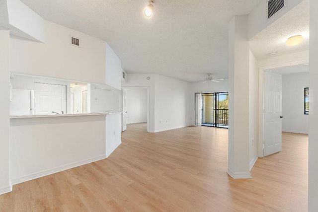 2729 Anzio Court 203, Palm Beach Gardens, FL 33410