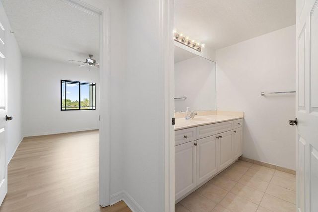 2729 Anzio Court 203, Palm Beach Gardens, FL 33410