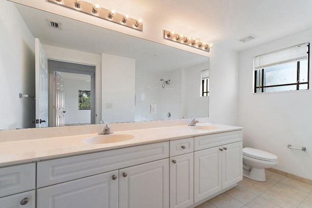 2729 Anzio Court 203, Palm Beach Gardens, FL 33410