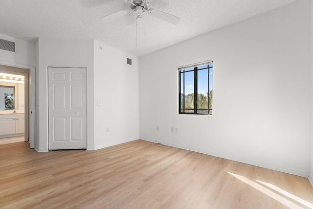 2729 Anzio Court 203, Palm Beach Gardens, FL 33410