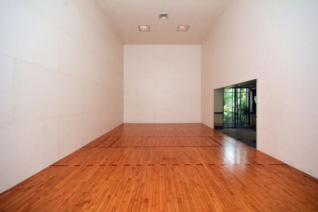 2729 Anzio Court 203, Palm Beach Gardens, FL 33410