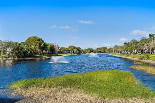 2729 Anzio Court 203, Palm Beach Gardens, FL 33410