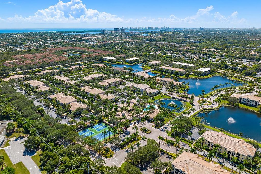 2729 Anzio Court 203, Palm Beach Gardens, FL 33410