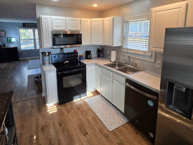 417 S Maple Street, Webberville, MI 48892