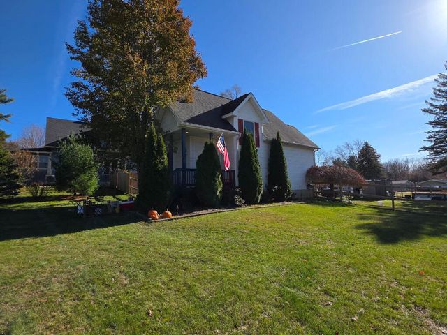 417 S Maple Street, Webberville, MI 48892