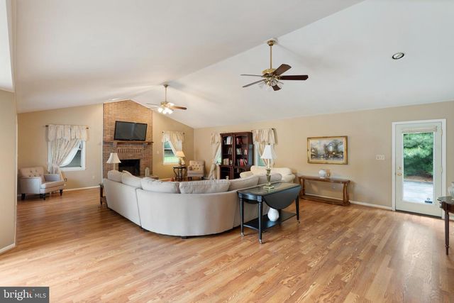 21 BARTHEL CT, Lutherville Timonium, MD 21093