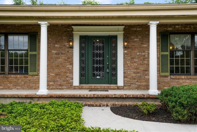 21 BARTHEL CT, Lutherville Timonium, MD 21093