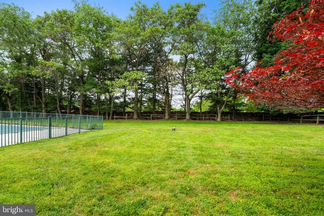 21 BARTHEL CT, Lutherville Timonium, MD 21093