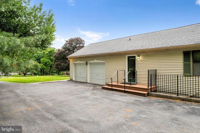 21 BARTHEL CT, Lutherville Timonium, MD 21093