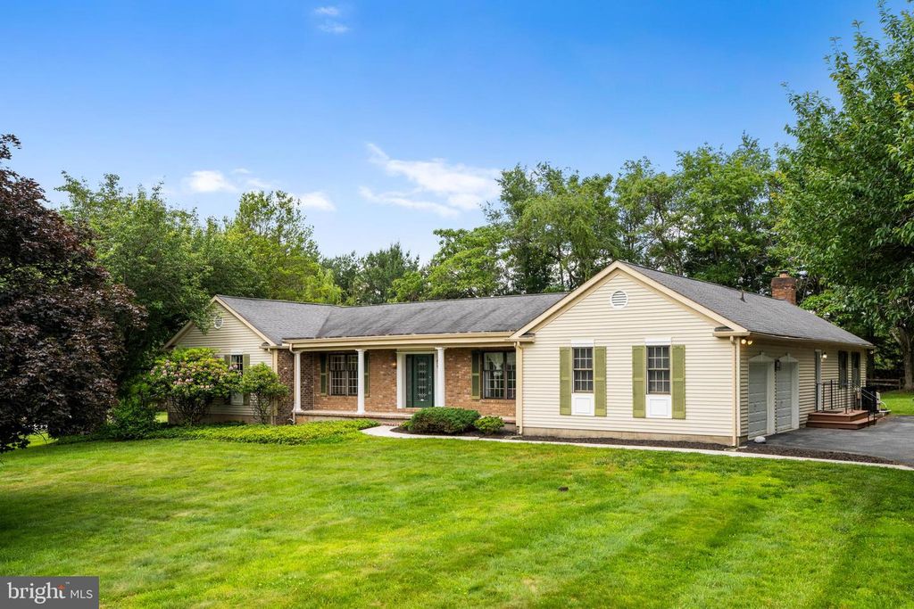 21 BARTHEL CT, Lutherville Timonium, MD 21093