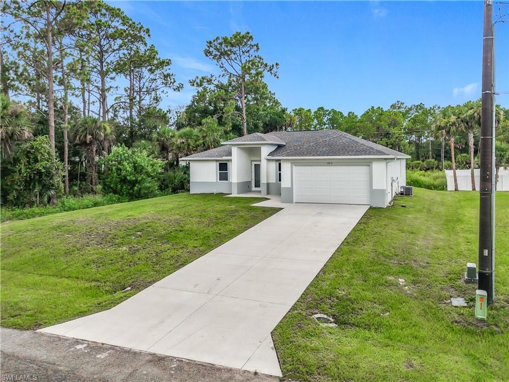 1014 Lockwood ST, Labelle, FL 33935
