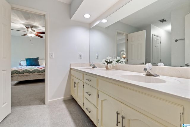 5236 KIRKWALL LANE, Birmingham, AL 35242