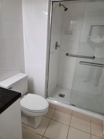 413 Lakeview Dr 104, Weston, FL 33326
