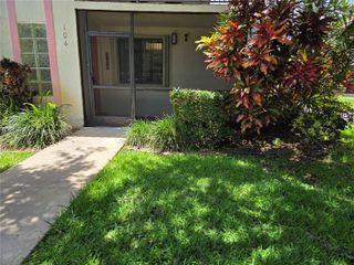 413 Lakeview Dr 104, Weston, FL 33326