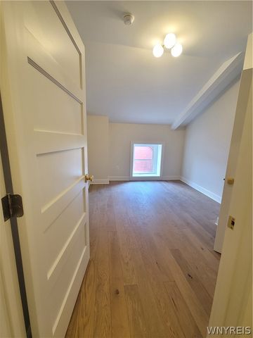 884 Main Street 4, Buffalo, NY 14202