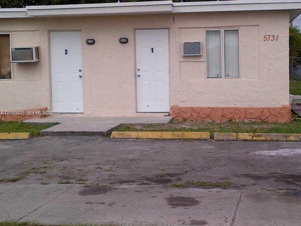 5731 Flagler Street 1, Hollywood, FL 33023