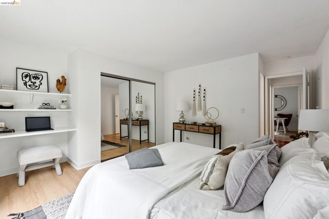 199 Montecito Ave. 107, Oakland, CA 94610