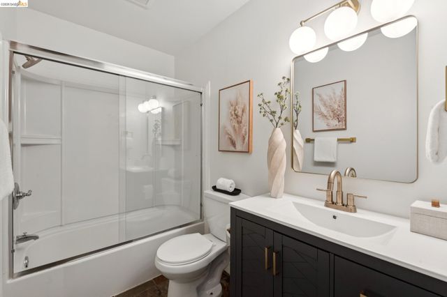 199 Montecito Ave. 107, Oakland, CA 94610