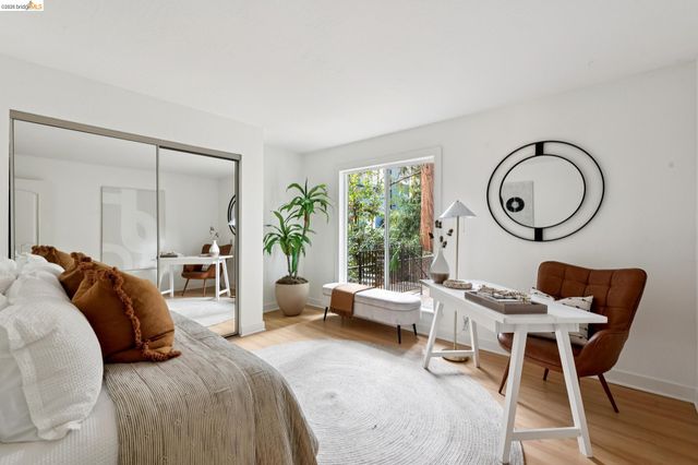 199 Montecito Ave. 107, Oakland, CA 94610