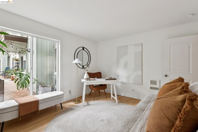 199 Montecito Ave. 107, Oakland, CA 94610