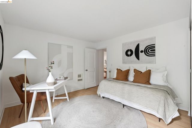 199 Montecito Ave. 107, Oakland, CA 94610