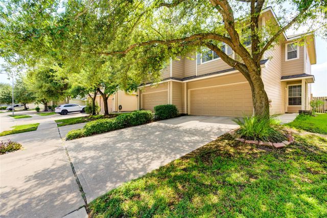 6210 Stoney Creek Drive, Pasadena, TX 77503