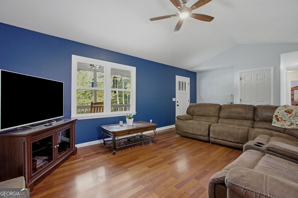 13 Black Water Drive, White, GA 30184 — photo 5