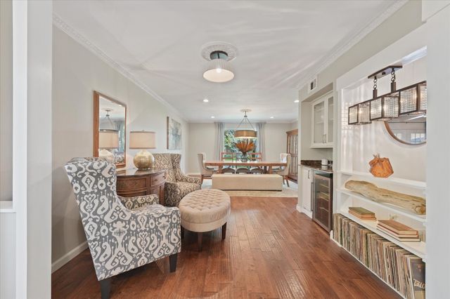 6138 N Jim Miller Road, Dallas, TX 75228