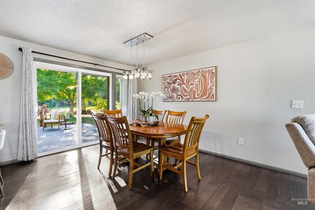9298 W Teakwood Dr, Boise, ID 83709