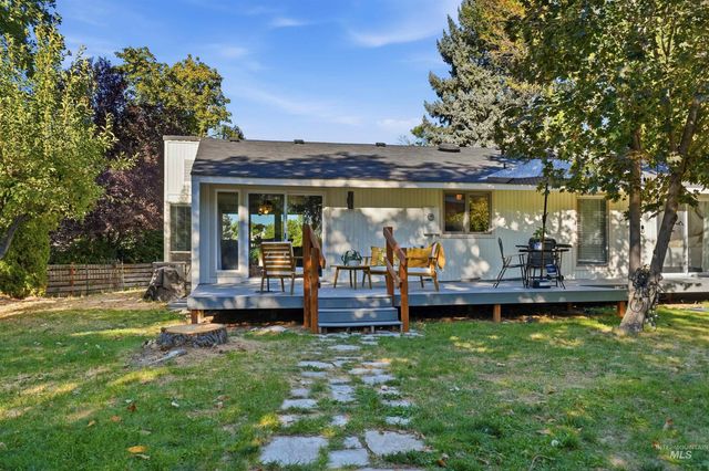 9298 W Teakwood Dr, Boise, ID 83709