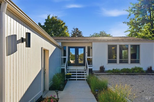 9298 W Teakwood Dr, Boise, ID 83709