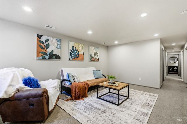 9298 W Teakwood Dr, Boise, ID 83709