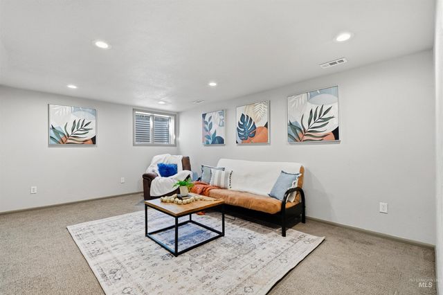 9298 W Teakwood Dr, Boise, ID 83709