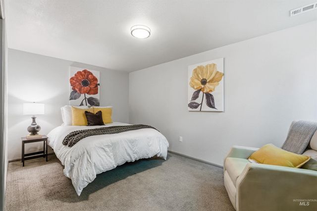 9298 W Teakwood Dr, Boise, ID 83709
