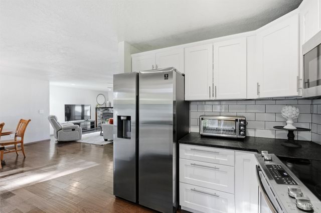 9298 W Teakwood Dr, Boise, ID 83709