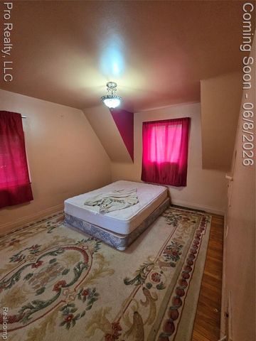 135 Wenonah Drive, Pontiac, MI 48341