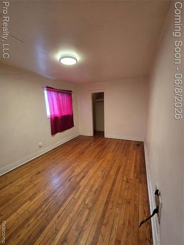 135 Wenonah Drive, Pontiac, MI 48341