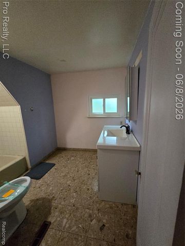 135 Wenonah Drive, Pontiac, MI 48341