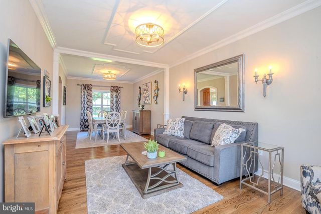 4 DORENE CT, Monroe Township, NJ 08831
