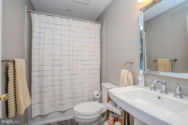 4 DORENE CT, Monroe Township, NJ 08831
