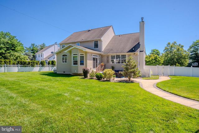 4 DORENE CT, Monroe Township, NJ 08831