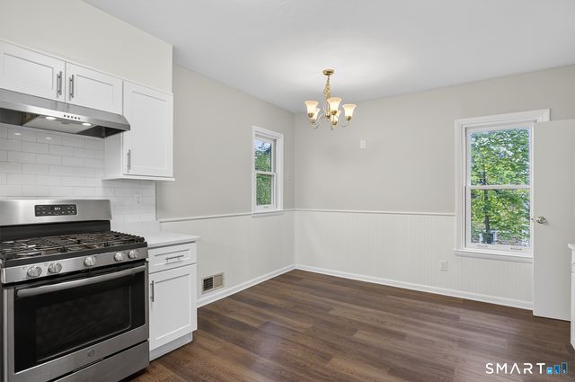 95 Parrott Avenue, Bridgeport, CT 06606