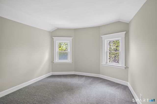 95 Parrott Avenue, Bridgeport, CT 06606