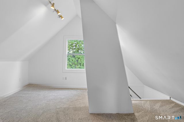 95 Parrott Avenue, Bridgeport, CT 06606