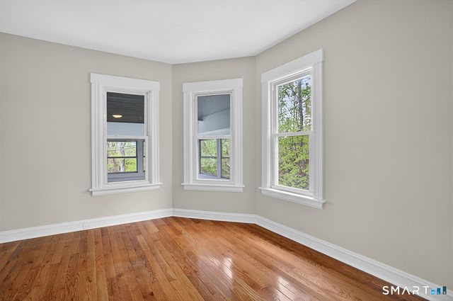 95 Parrott Avenue, Bridgeport, CT 06606