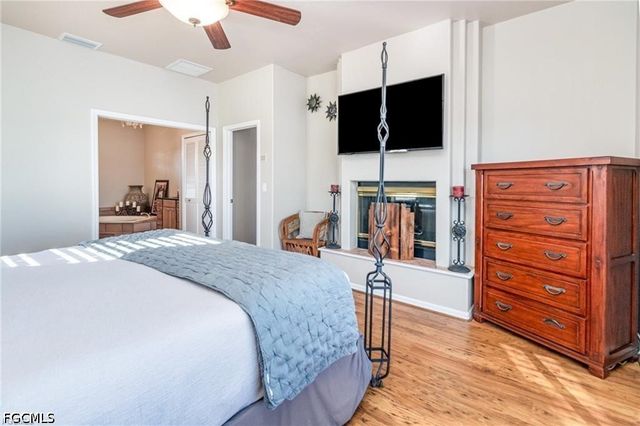 1323 SW 27th TER, Cape Coral, FL 33914