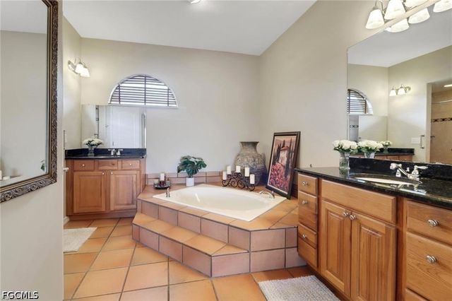 1323 SW 27th TER, Cape Coral, FL 33914